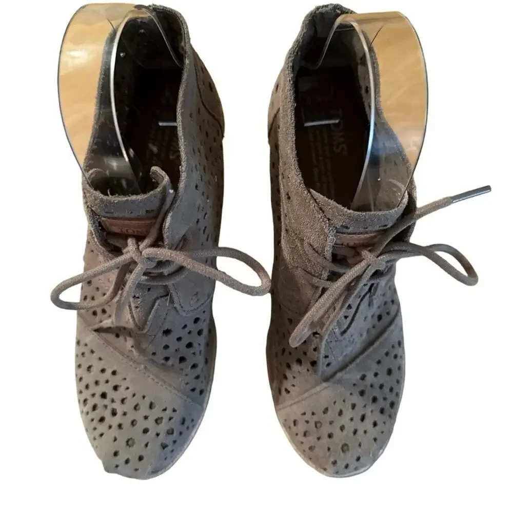 Toms Suede Leather Laser Cut Out Espadrille Wedge Ankle Booties Shoes sz 6.5